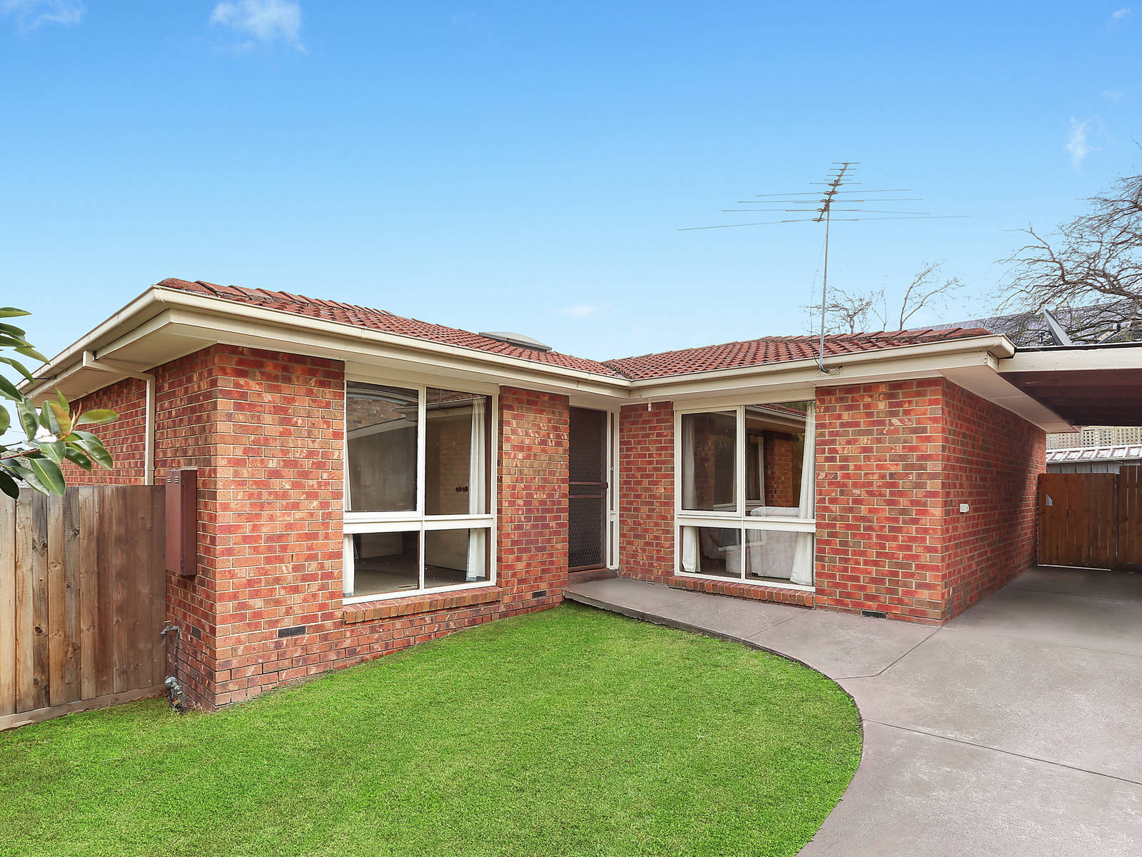 2/13 Damon Rd Mount Waverley VIC 3149 