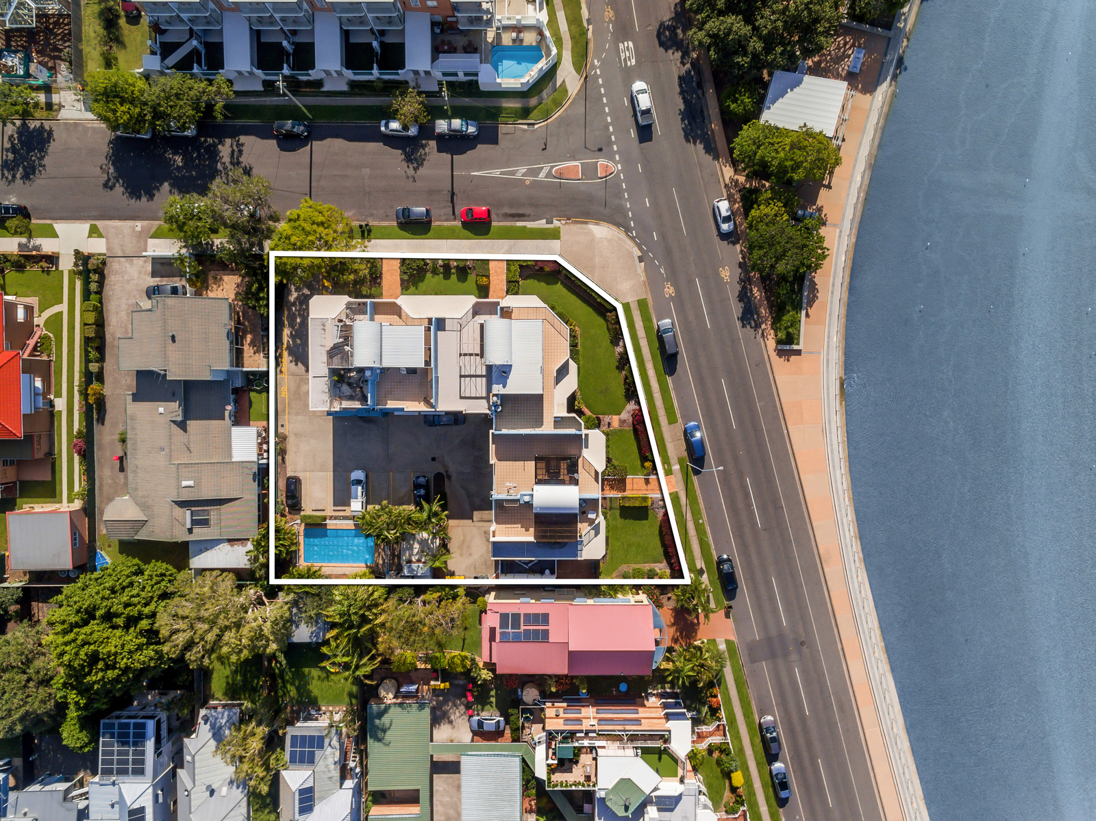 2/155 Wynnum Esplanade, Wynnum QLD 4178