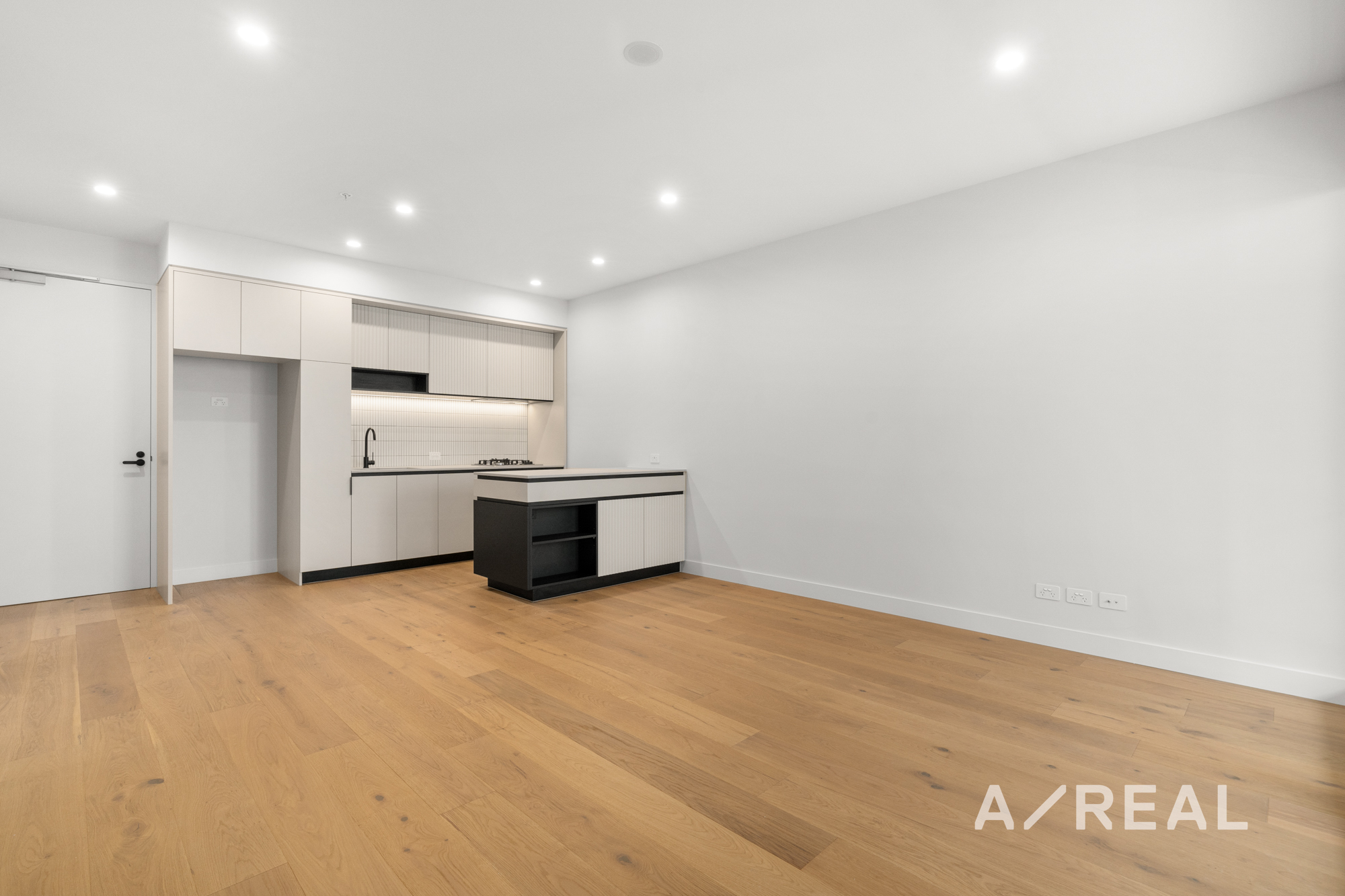 215E/26 Foundation Bvd Burwood East VIC 3151 