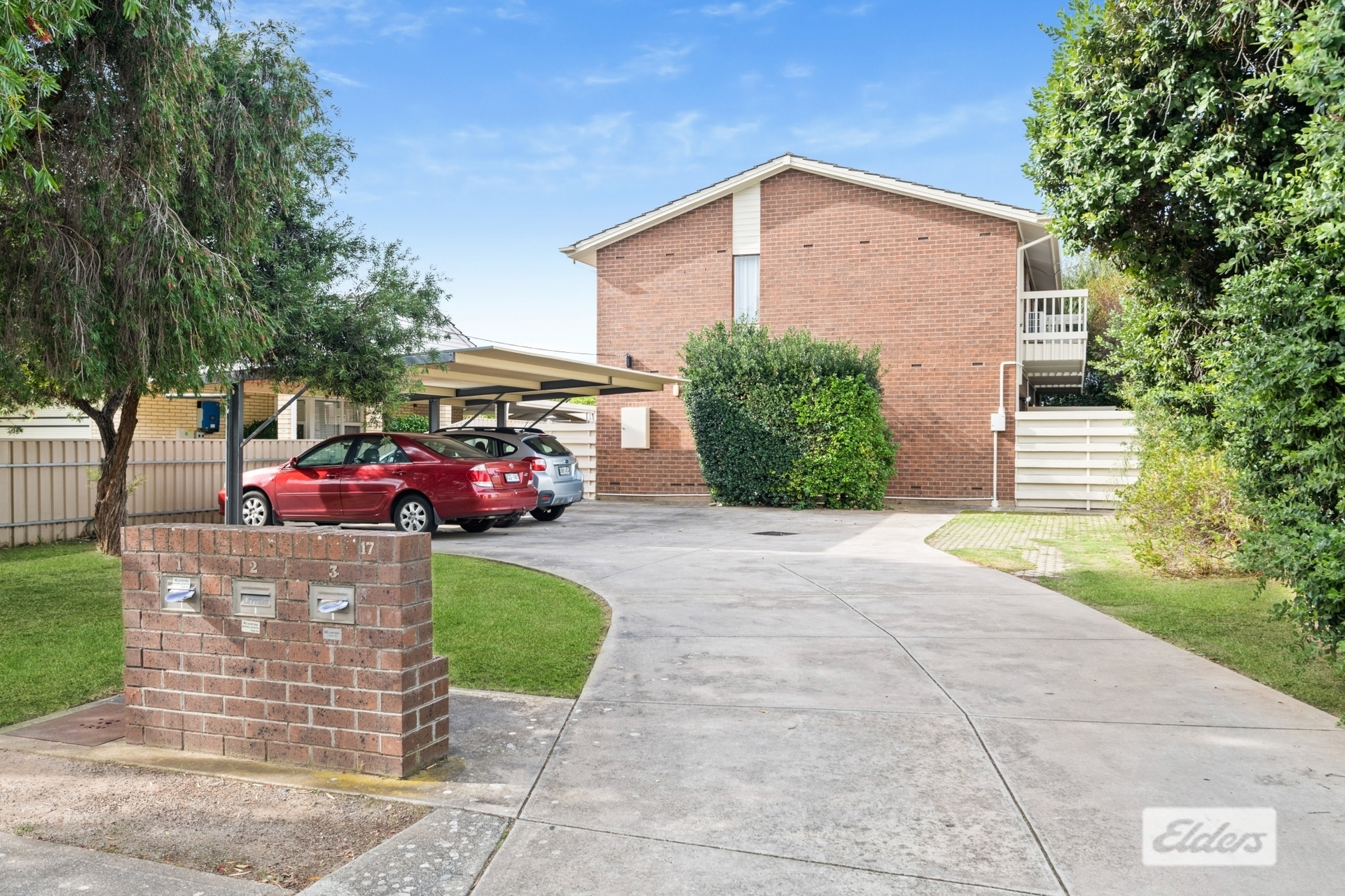 2/17 Kent Street