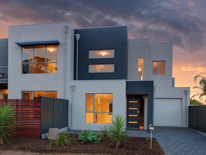 2/17 Salter Crescent