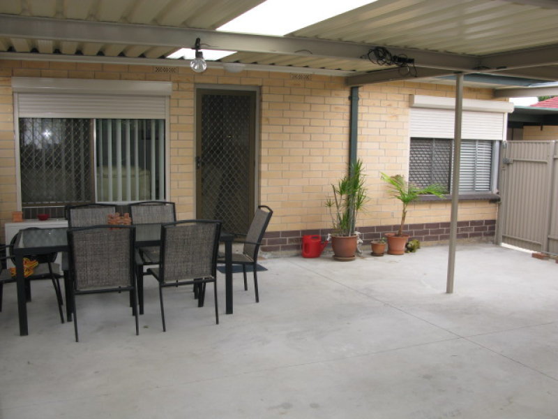 2/18 Bishop Street
