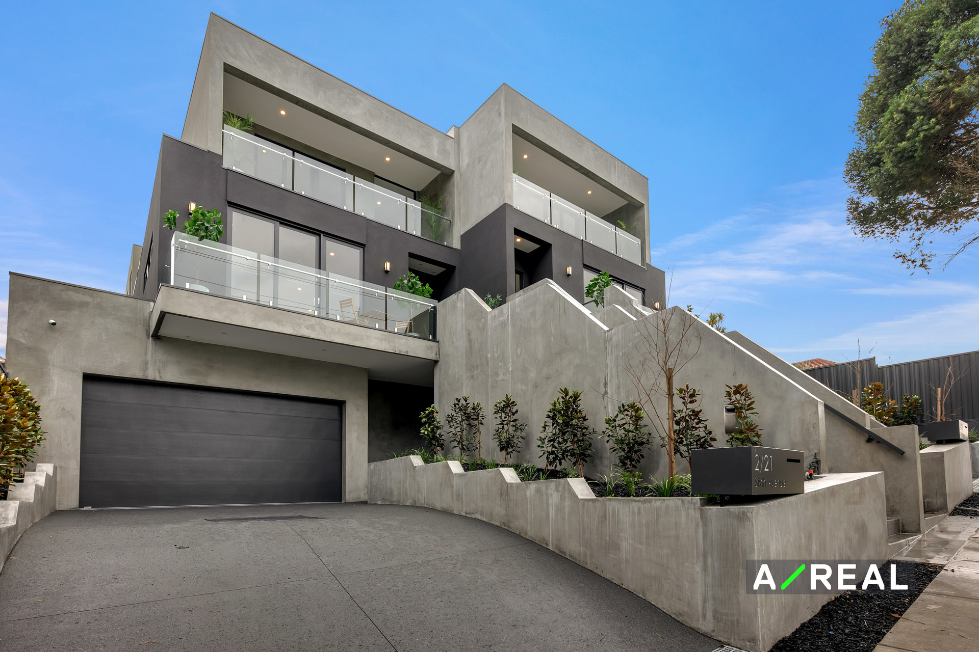 2/21 Sixth Avenue, Burwood VIC 3125 