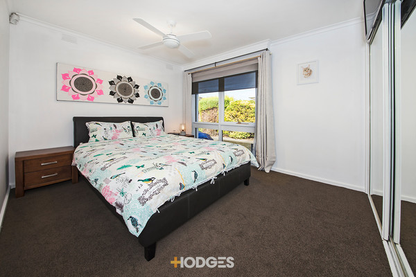2/233 Warrigal Road Cheltenham