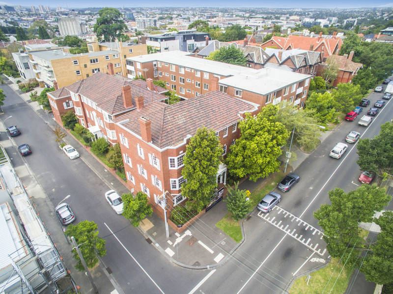 2/234 Domain Road, South Yarra RT Edgar