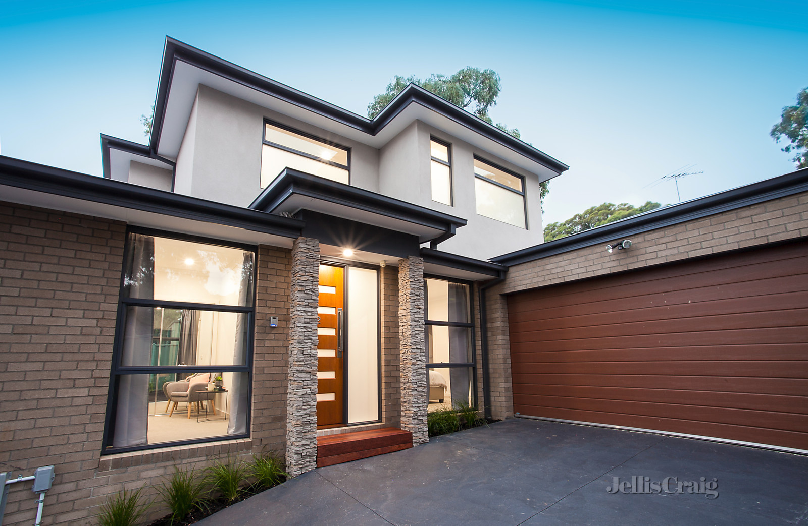 2/24 Alban Street, Montmorency
- Print Image 1