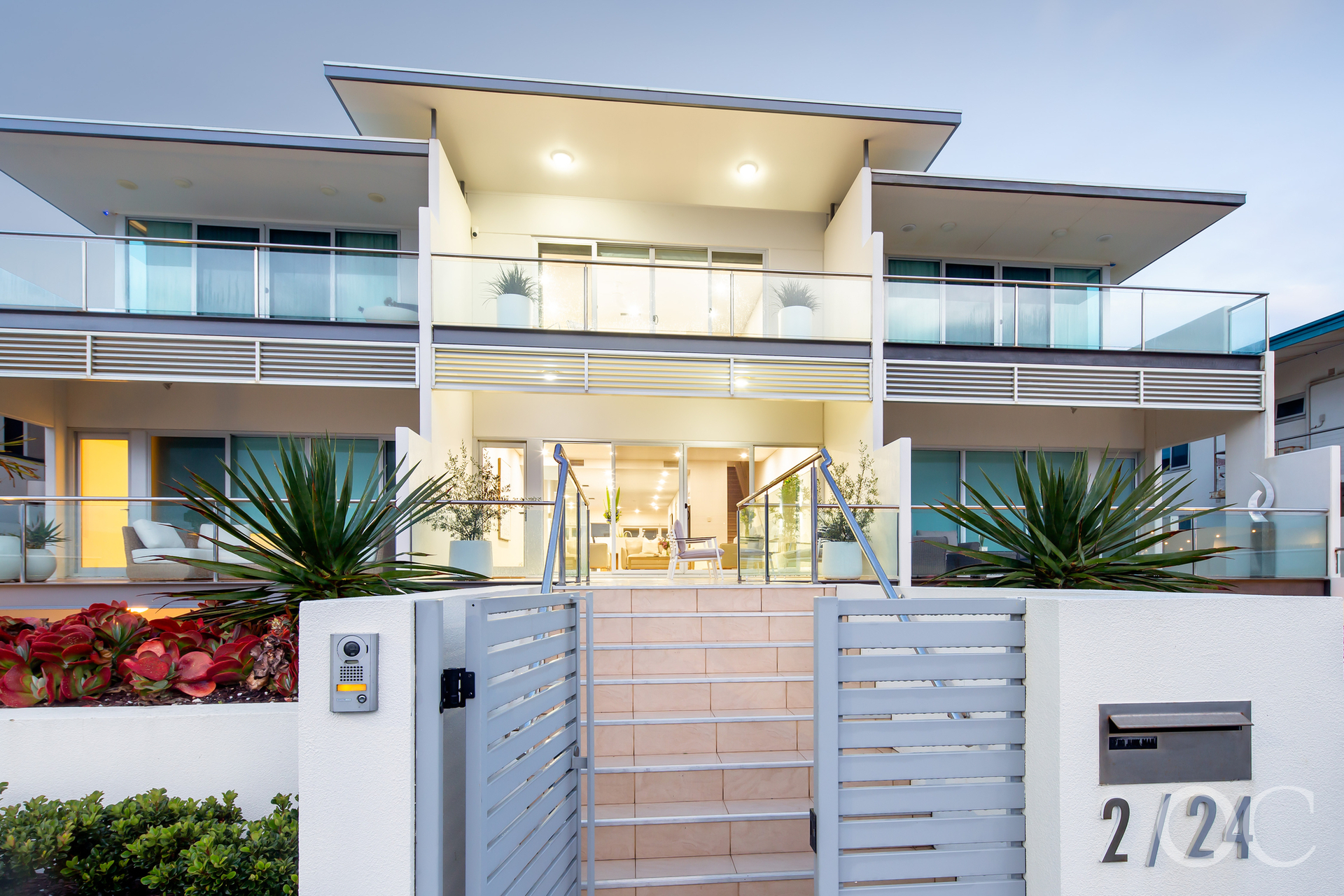 2/24 Seaview Road