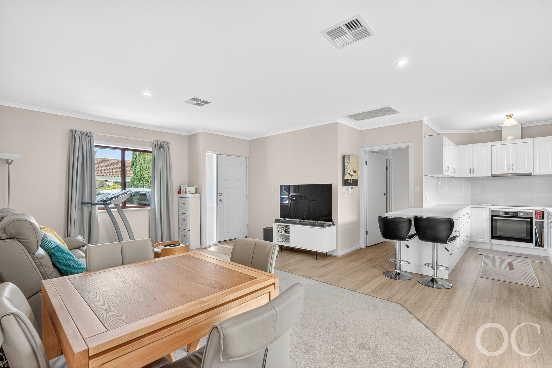 2/31 Philip Avenue