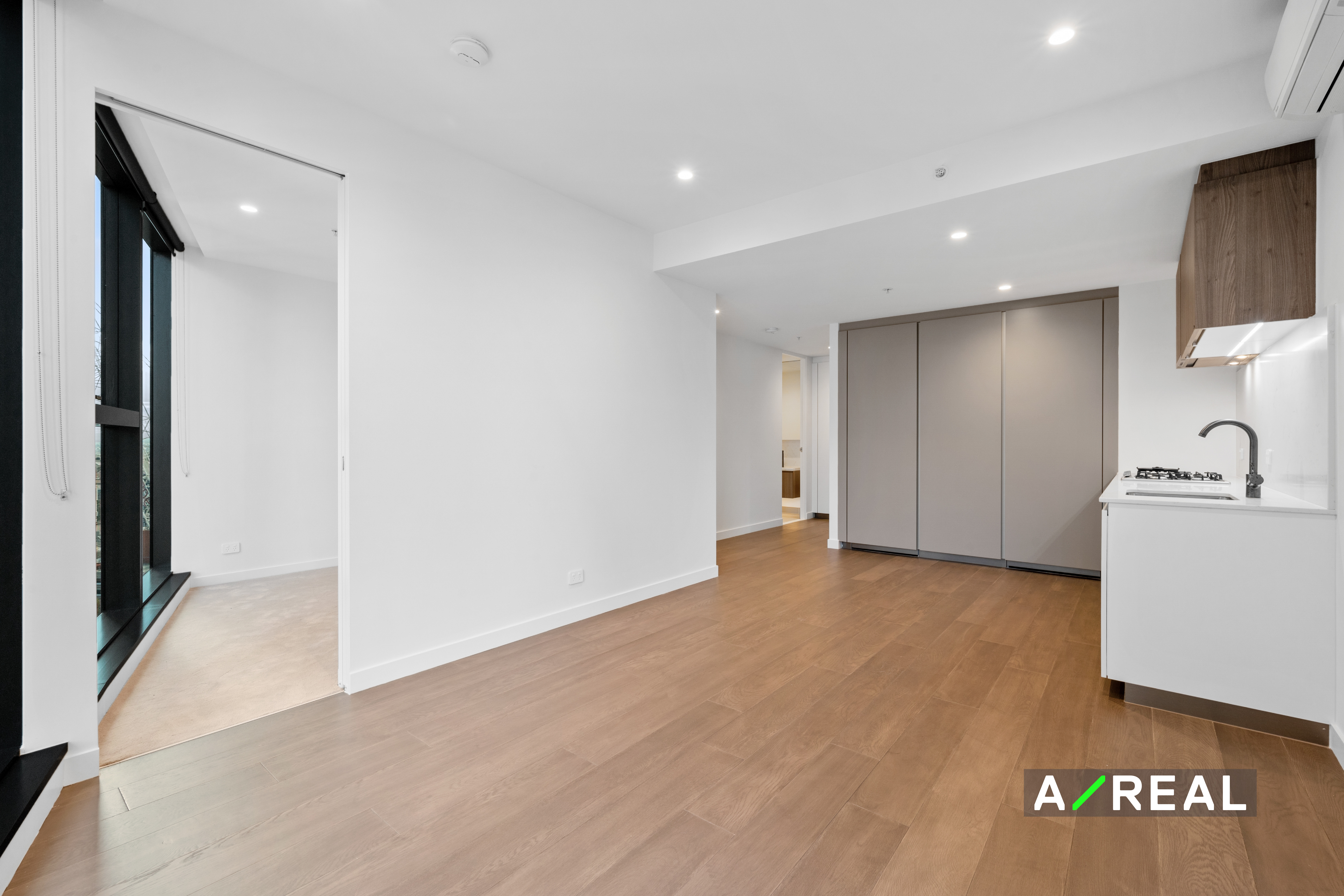 2314/23 Mackenzie Street, Melbourne VIC 3000 