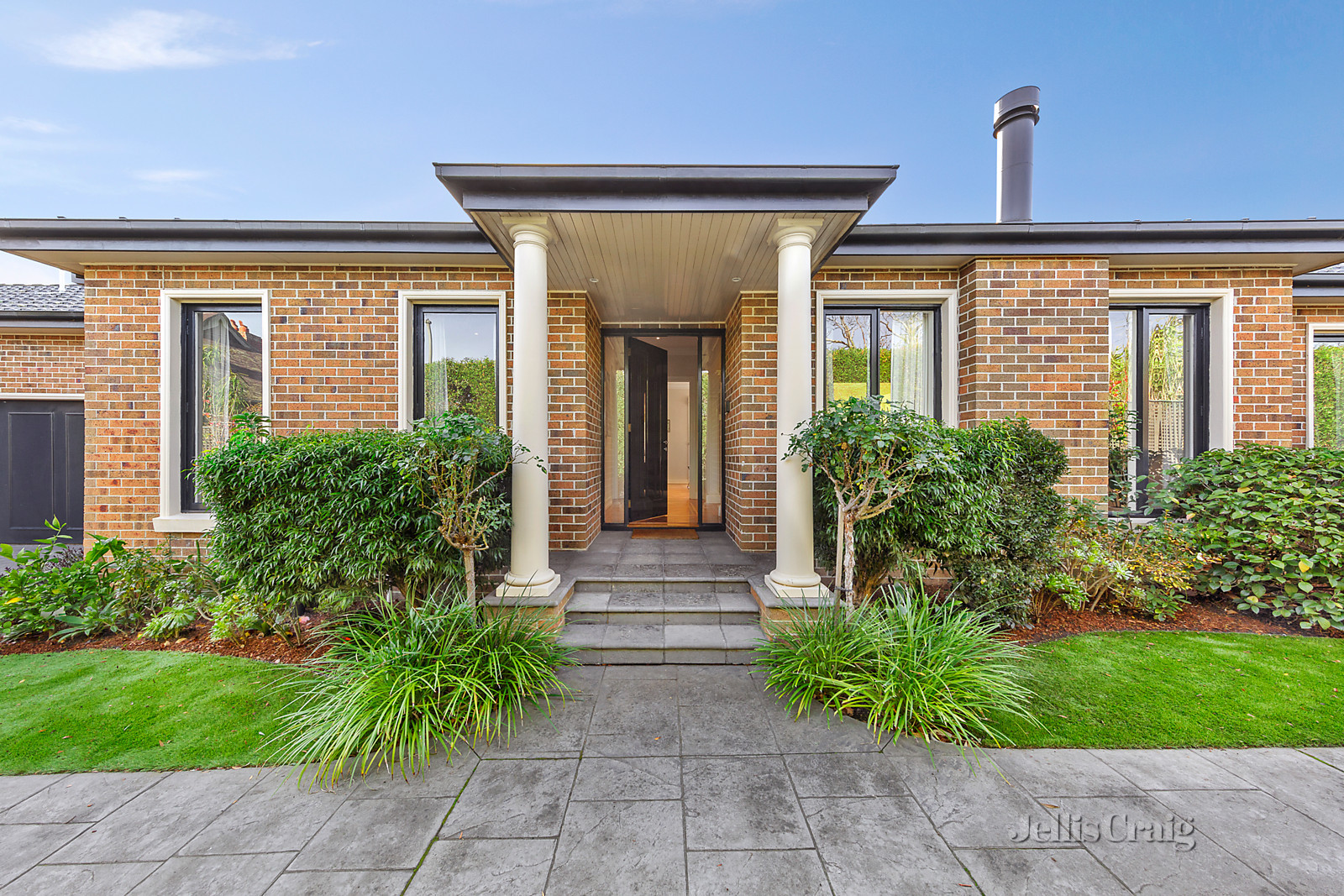 2/34 Faversham Road, Canterbury - Print Image 1