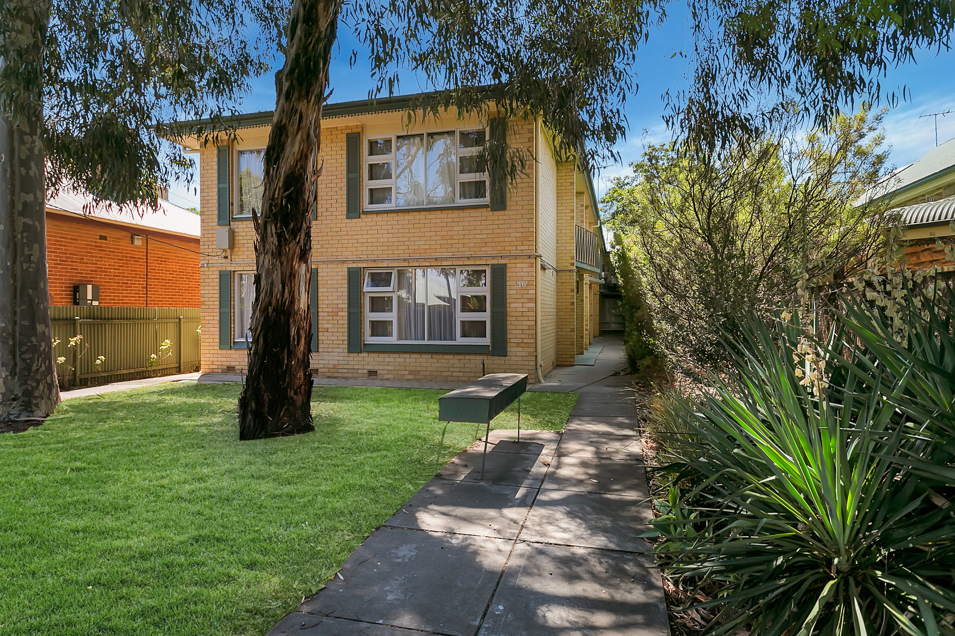 2/36 Byron Road