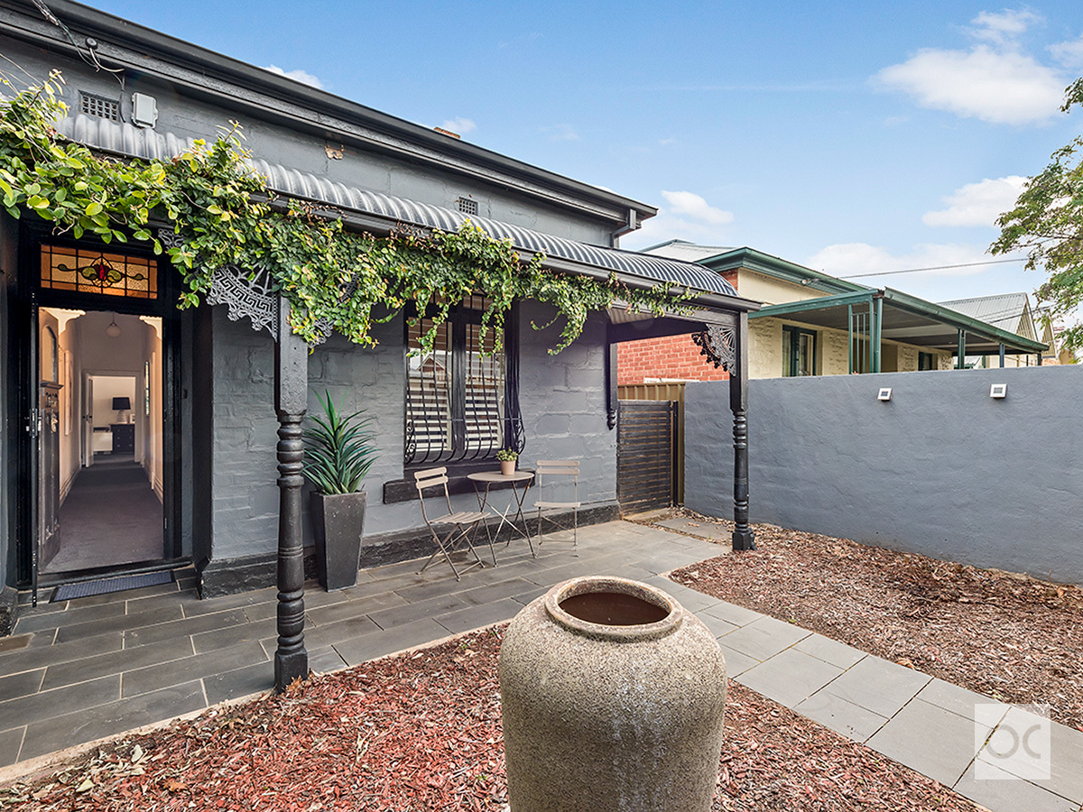 24 Falcon Avenue
