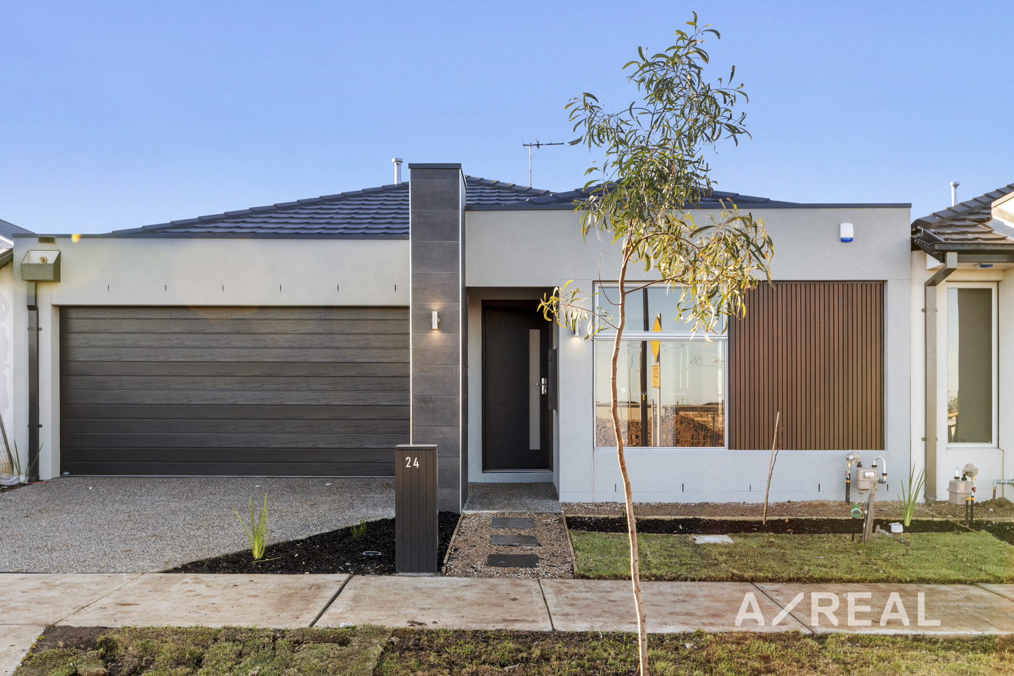 24 Grassbird Parade, Fraser Rise VIC 3336 
