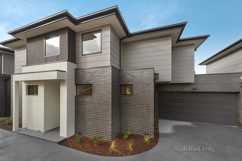 2/42 Astley Street