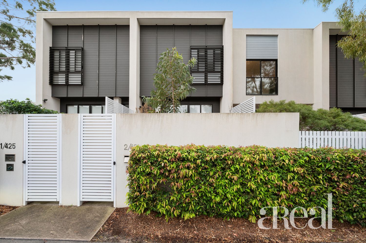 2/425 Warrigal Road, Burwood VIC 3125 