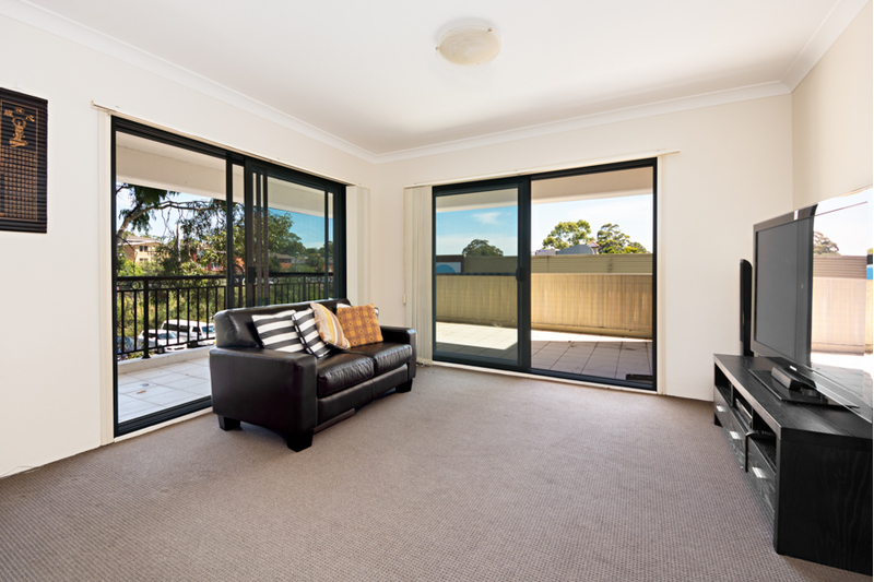 2/48 Railway Crescent, Jannali NSW 2226 