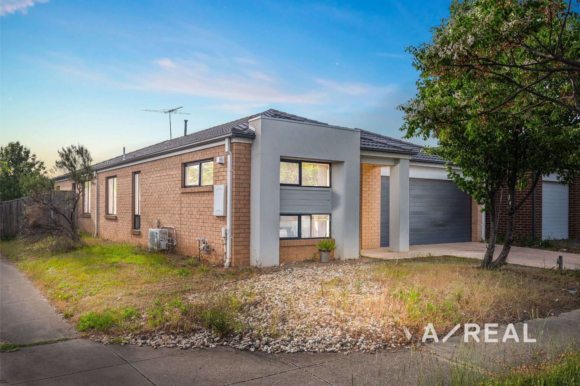 25 Bolivar Esplanade, Truganina VIC 3029 