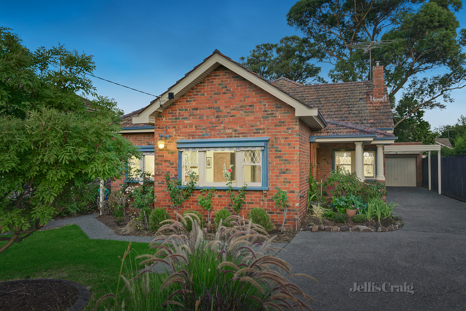 25 Outlook Drive, Camberwell - Print Image 1