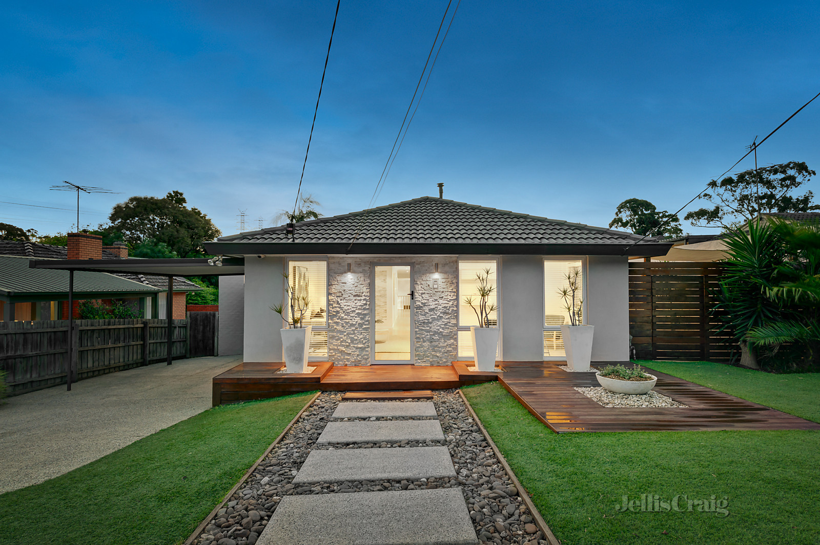 25 Smyth Street, Mount Waverley
- Print Image 1
