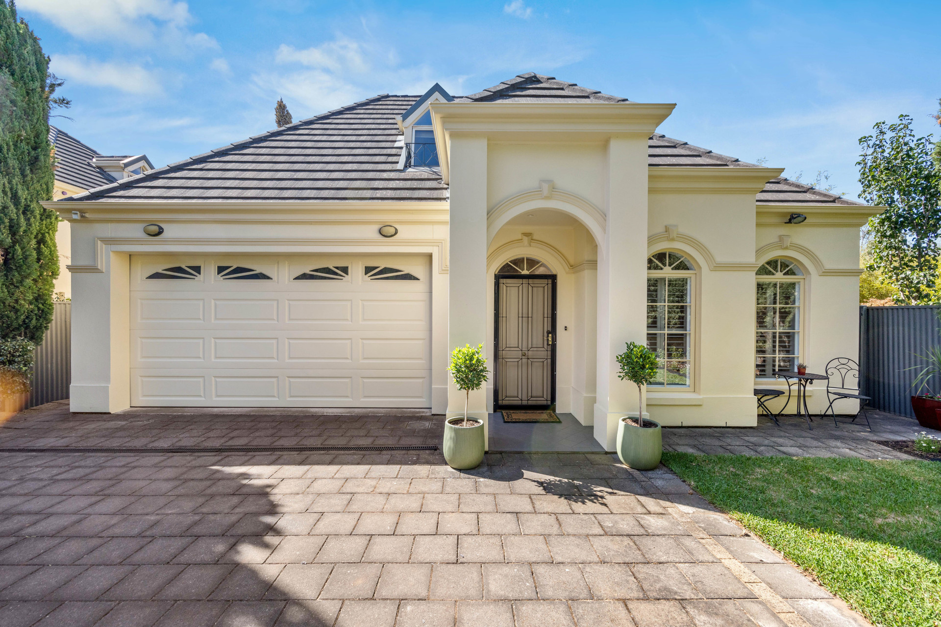 2/51A Hay Road