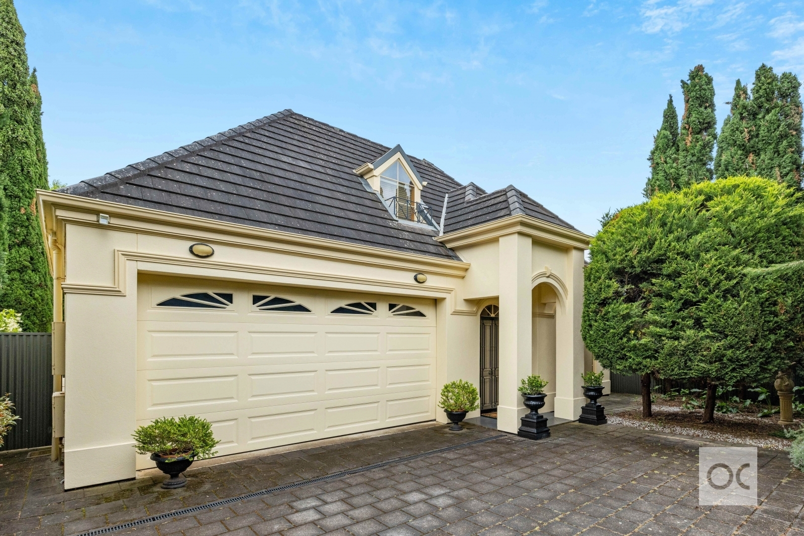 2/51A Hay Road