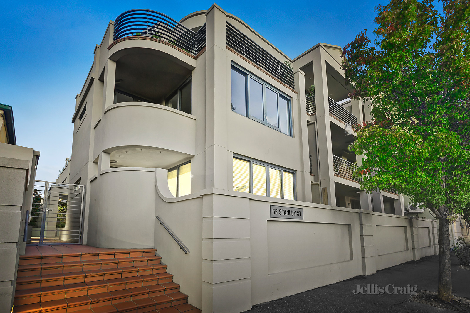 2/55 Stanley Street, Richmond
- Print Image 1