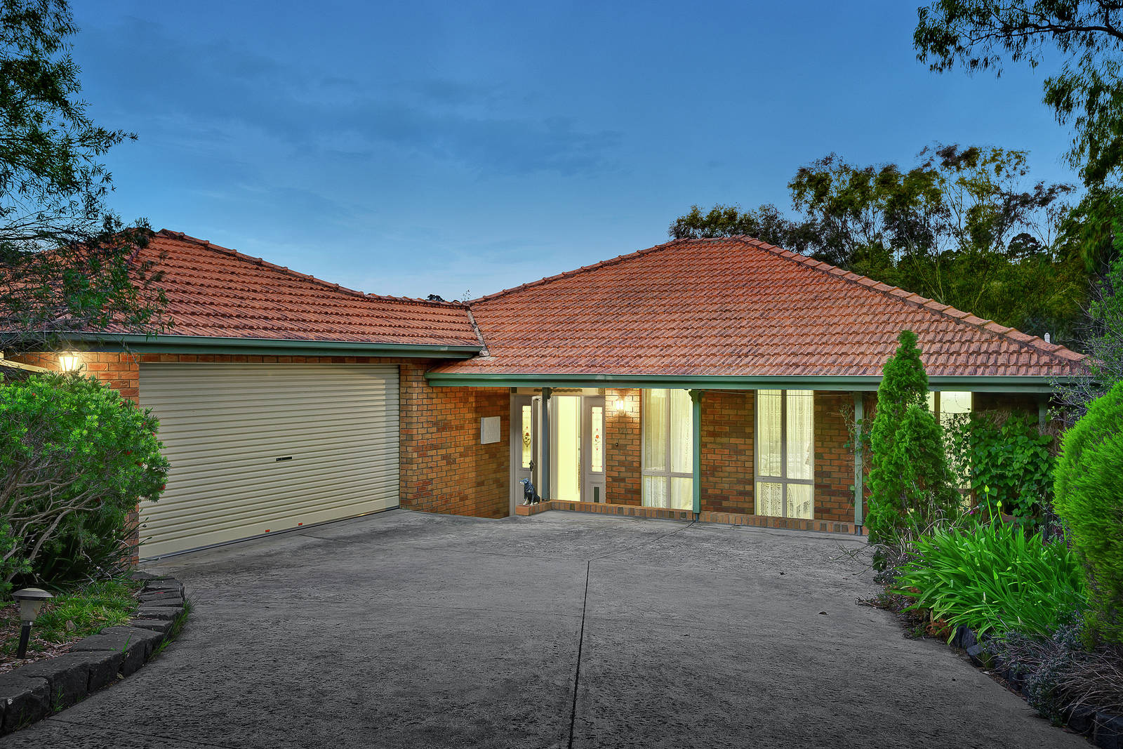 26 Ardgower Court, Templestowe Lower
- Print Image 1
