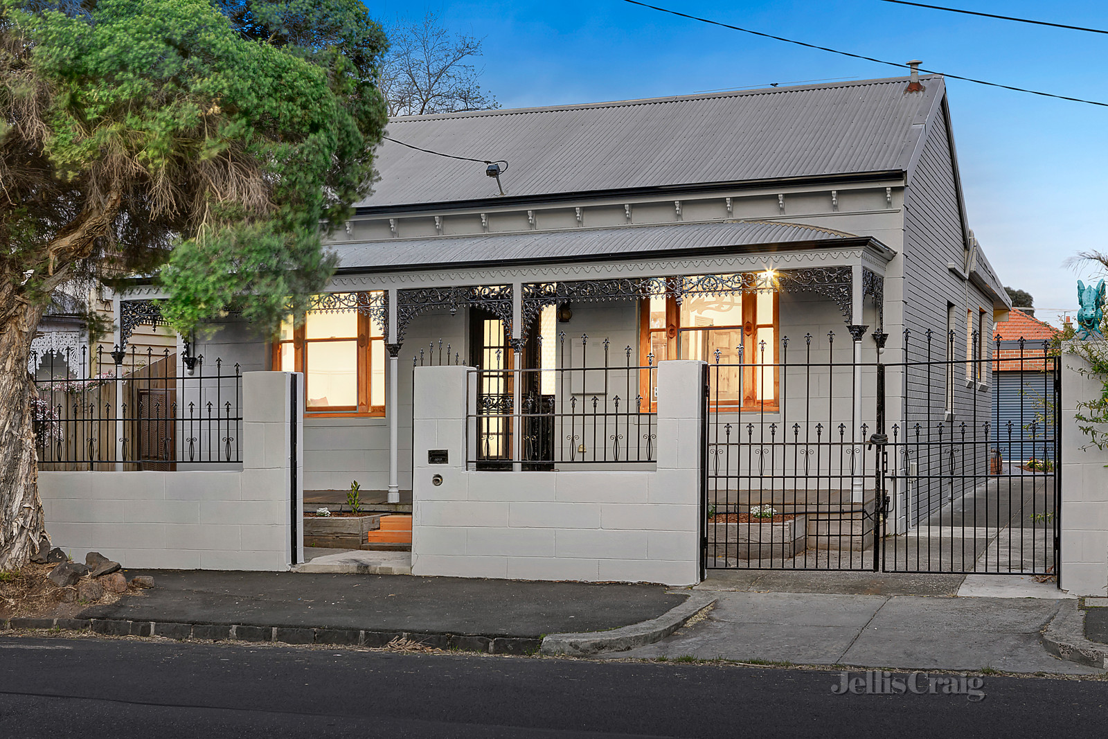 26 Fraser Street, Brunswick
- Print Image 1
