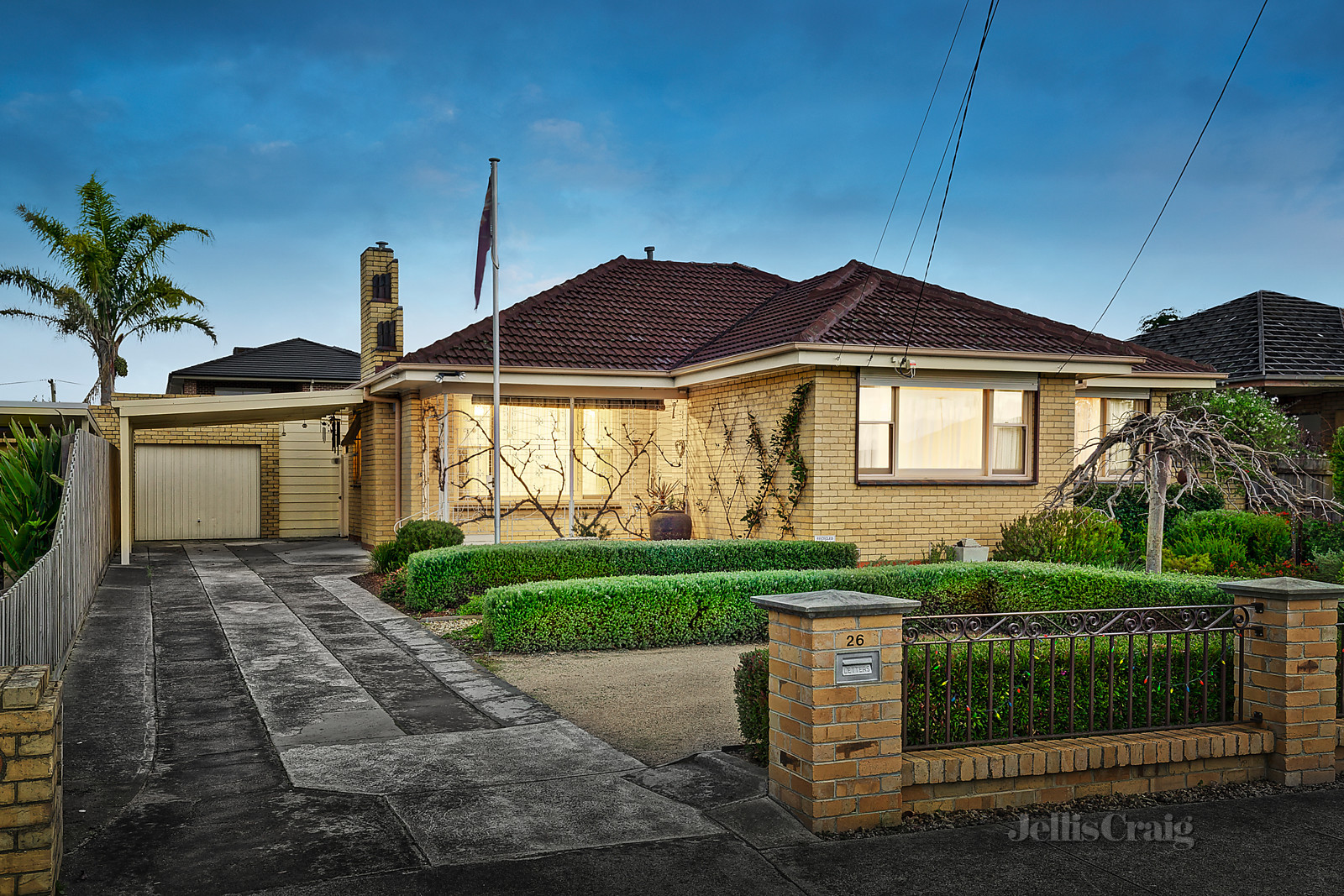 26 Malcolm Court, Mount Waverley - Print Image 1