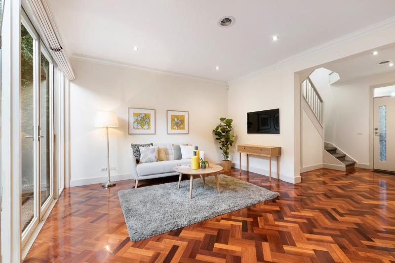 2/61 Franklin Road, Doncaster East