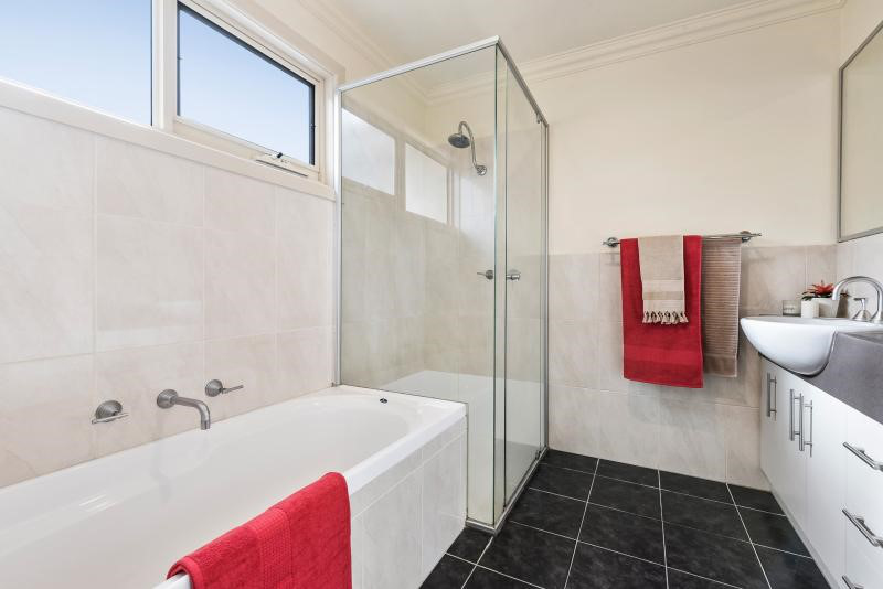 2/61 Franklin Road, Doncaster East