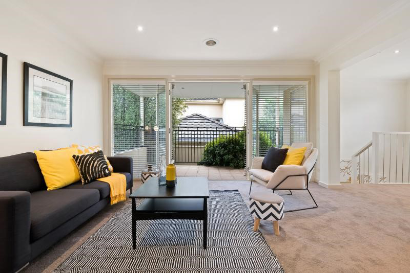 2/61 Franklin Road, Doncaster East