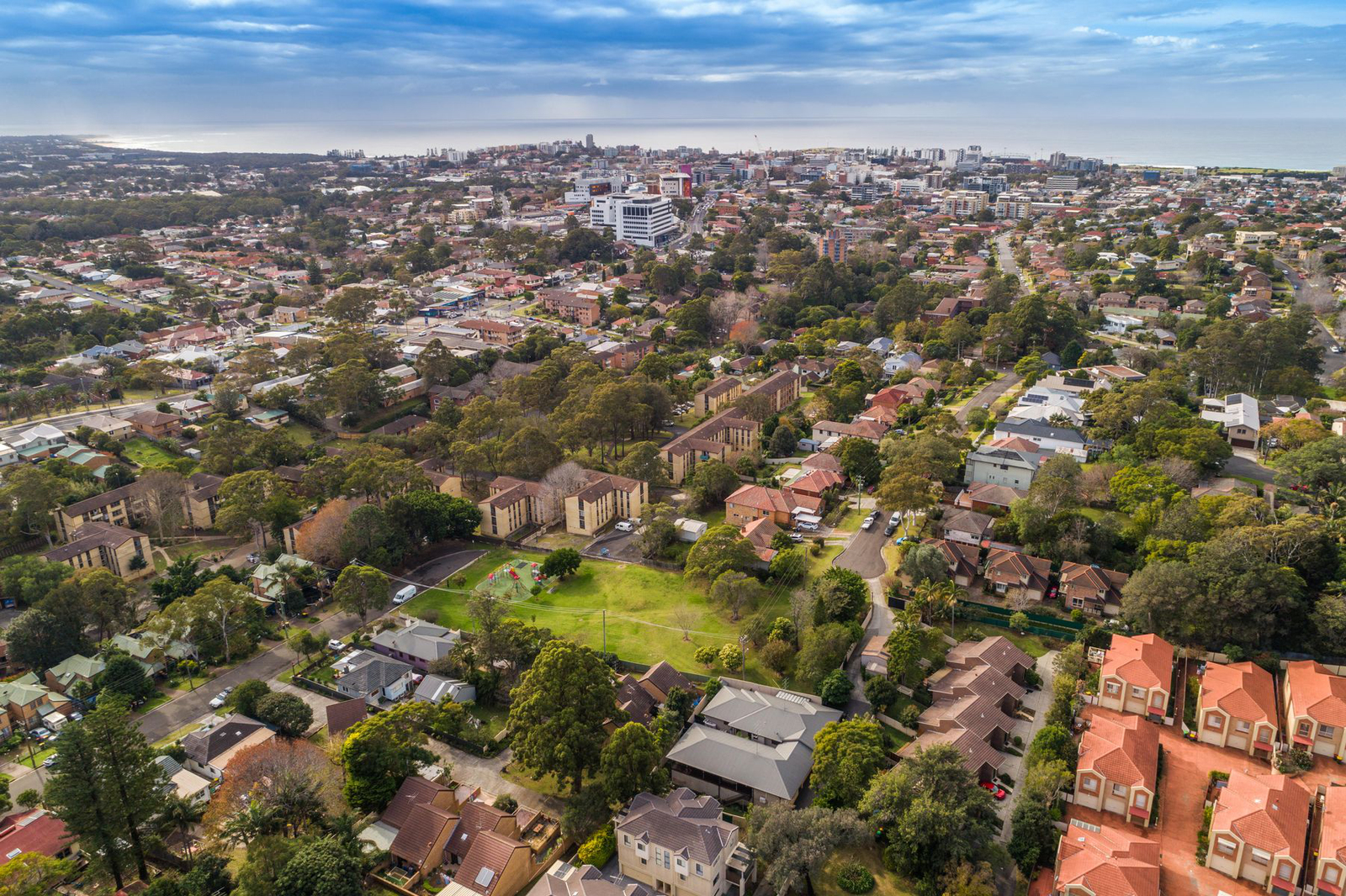 27 Brownlee Street, MANGERTON NSW 2500