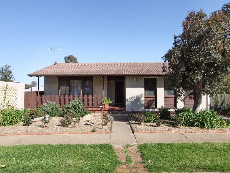 27 Currawong Crescent
