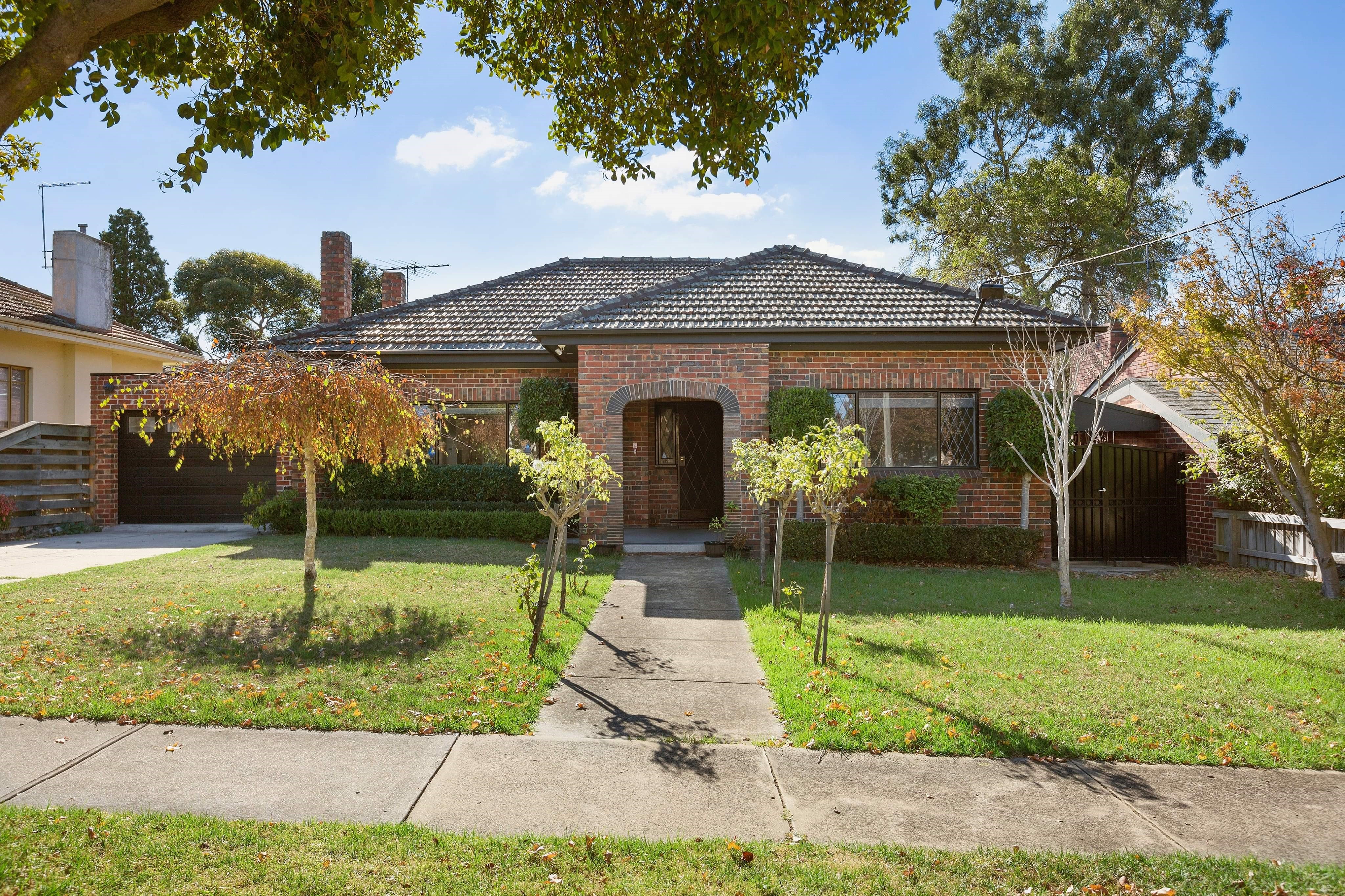 27 Inverness Way, Balwyn North
- Print Image 1