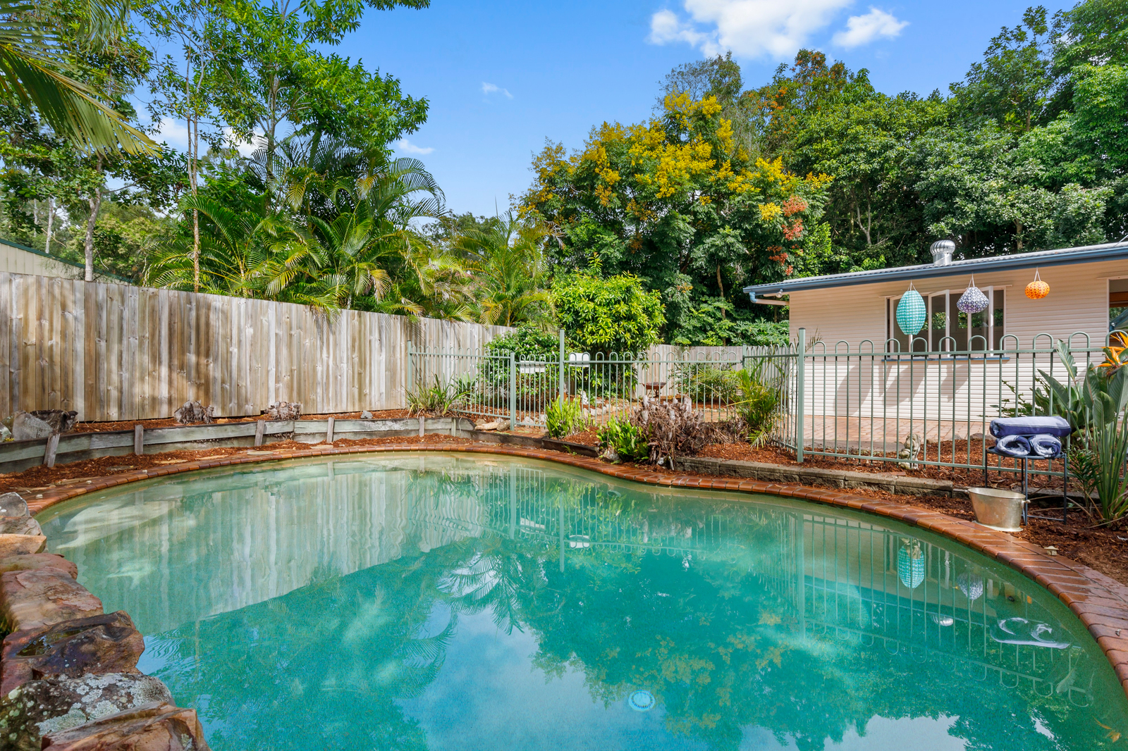 27 Mount Glorious Road, Samford Village QLD 4520