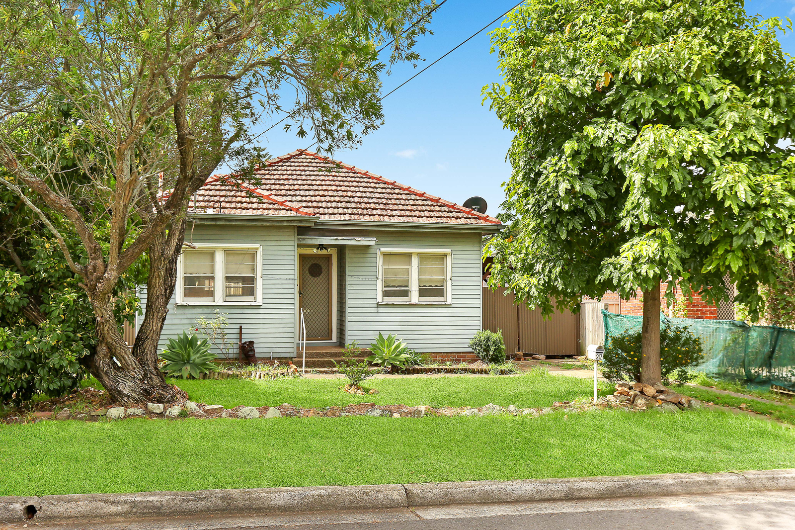 27 Oatlands Street Wentworthville Nsw 2145