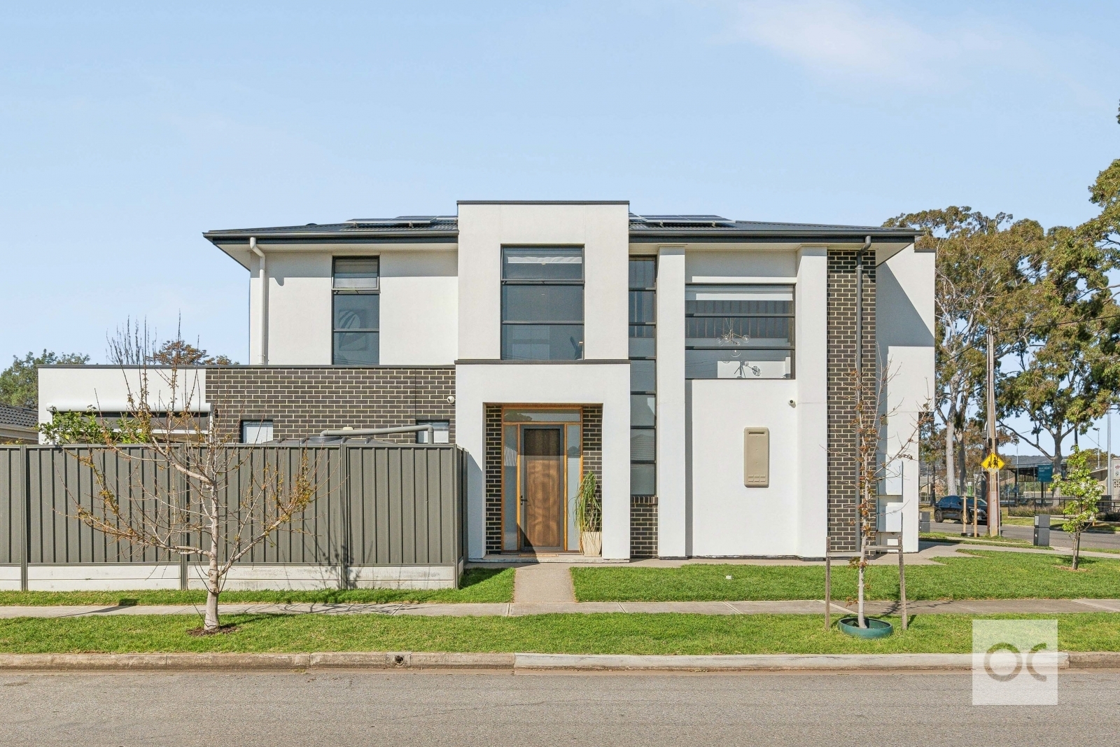 27 Sandison Avenue