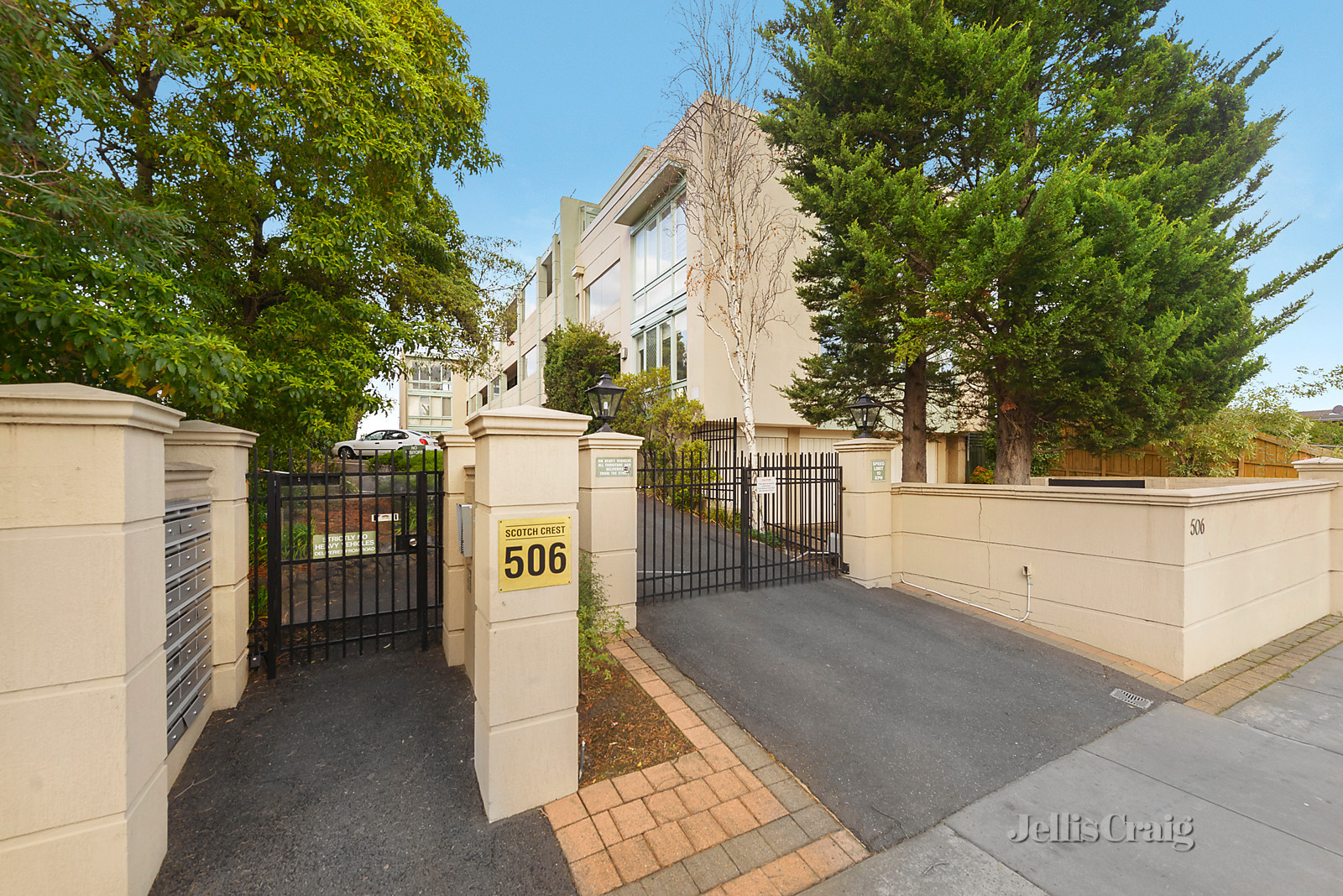 27/506 Glenferrie Road, Hawthorn
- Print Image 1