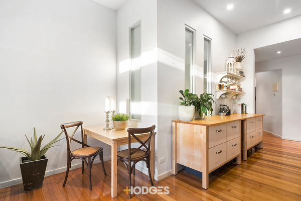 2/79-80 Beach Road Sandringham