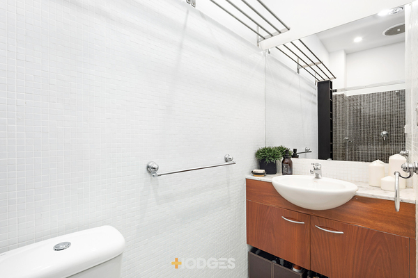 2/79-80 Beach Road Sandringham