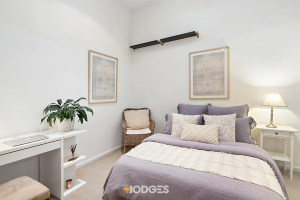 2/79-80 Beach Road Sandringham