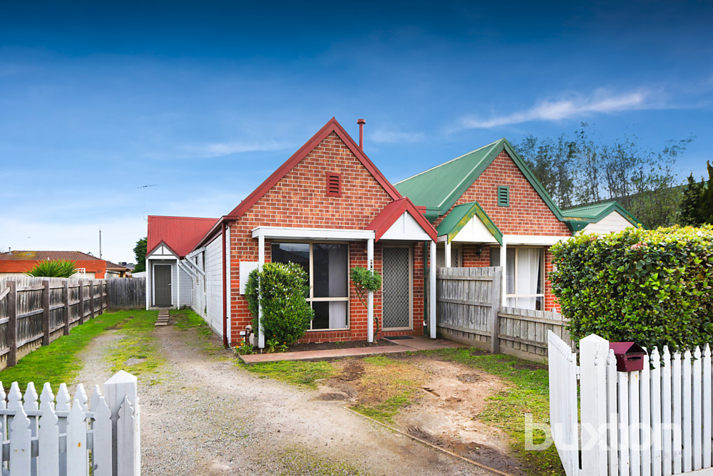 27B Renver Road, Clayton