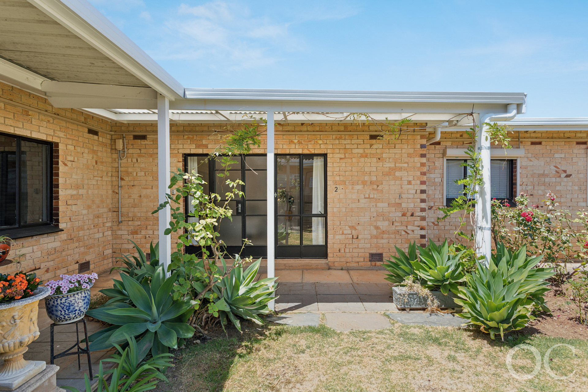2/8 Macpherson Street