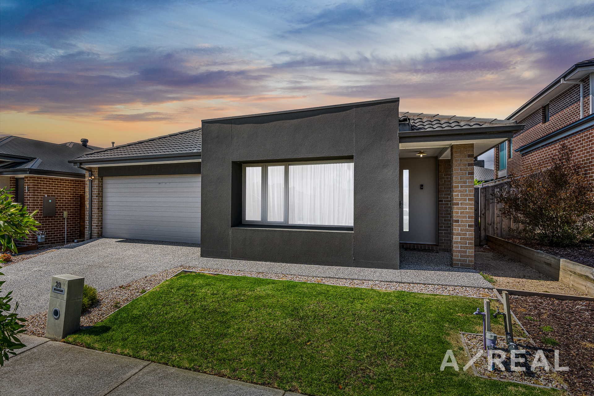 28 Shanahans Drive, Cranbourne North VIC 3977 
