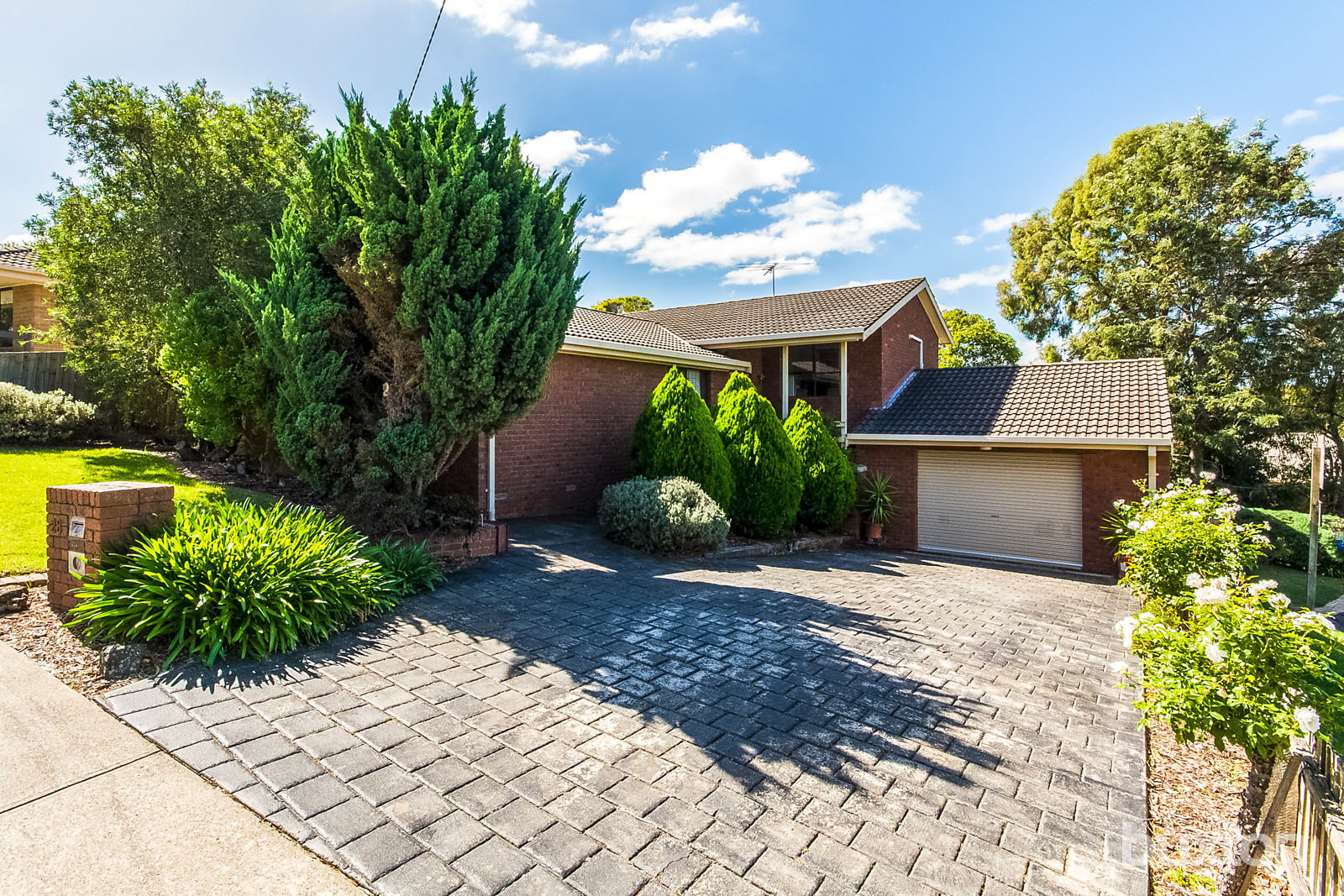 28 Southdown Crescent, Belmont