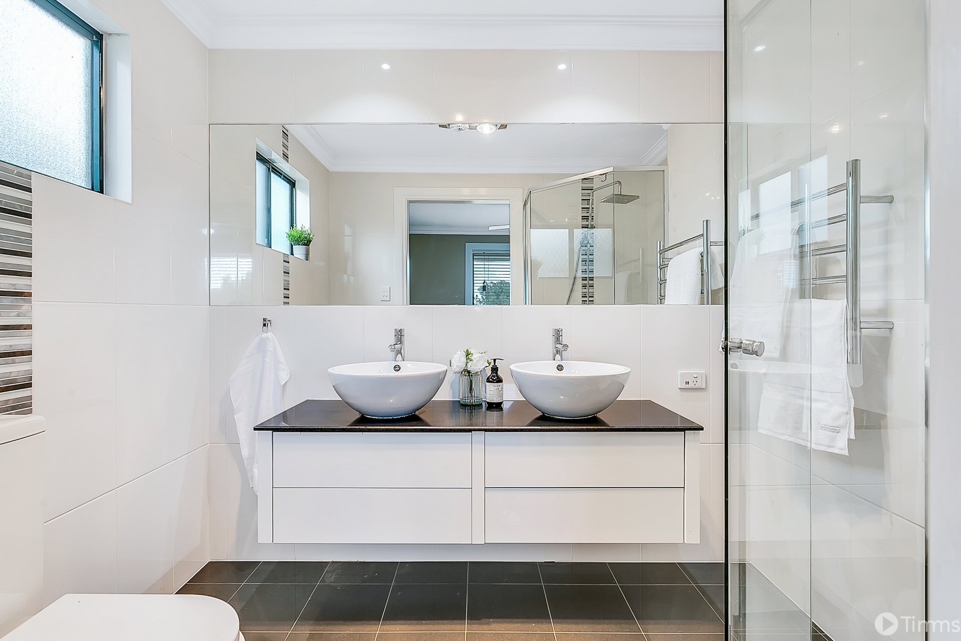 2801 Alexandrina Road