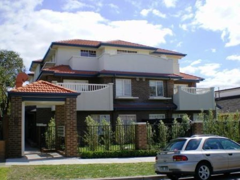 2/9 Bent Street, Bentleigh VIC 3204 