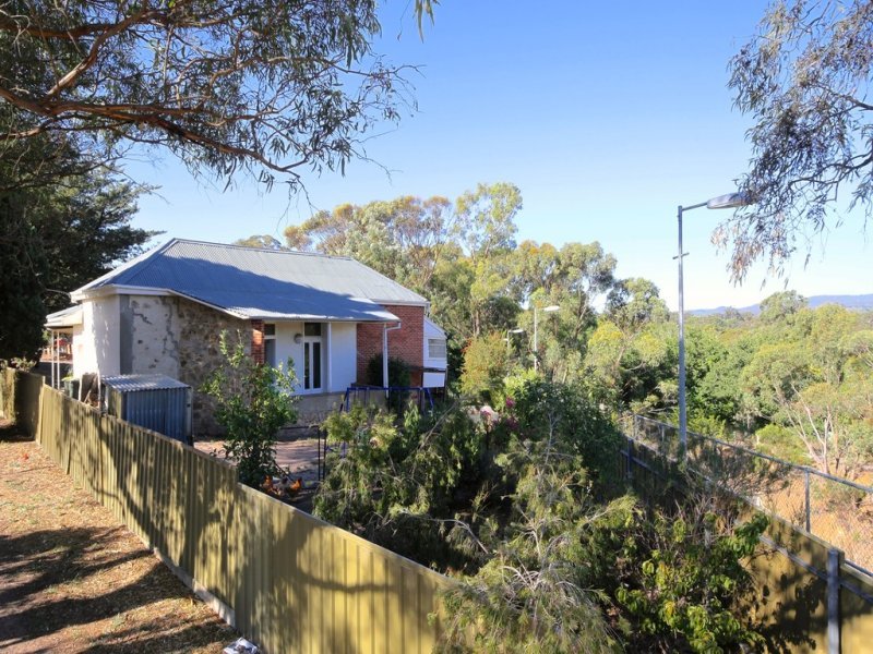 10/2 Ochre Place
