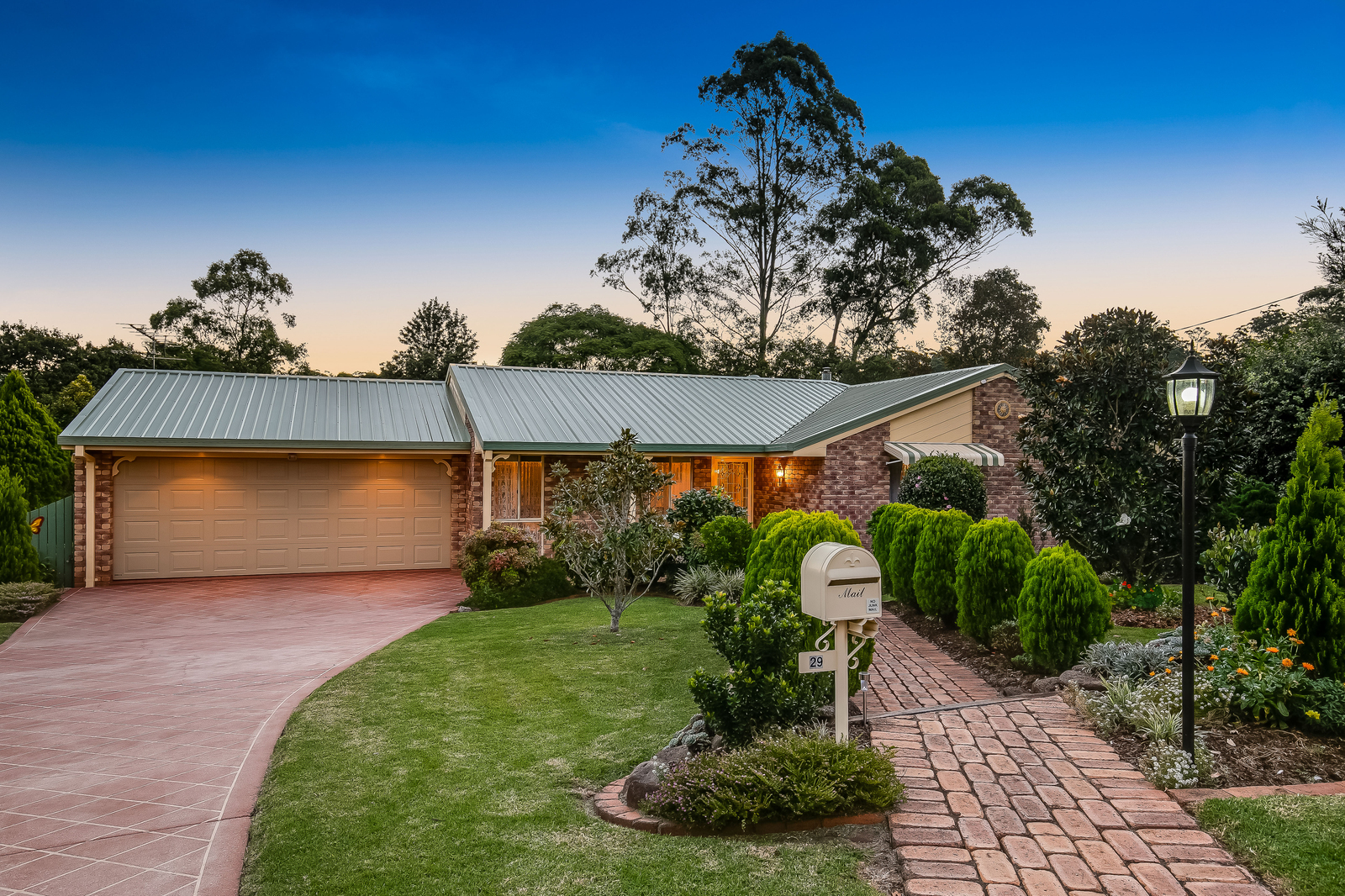 29 Skyline Drive, Blue Mountain Heights QLD 4350